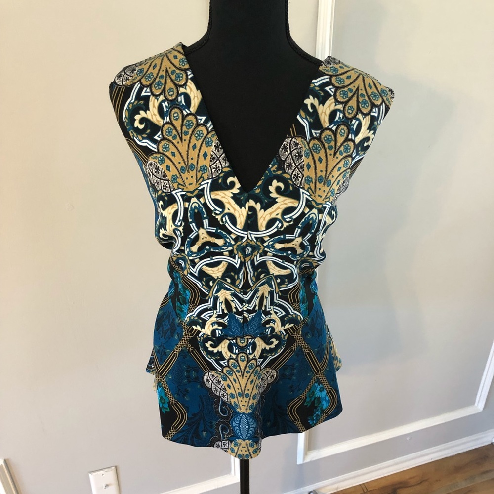 🌟HP🌟 Printed peplum top